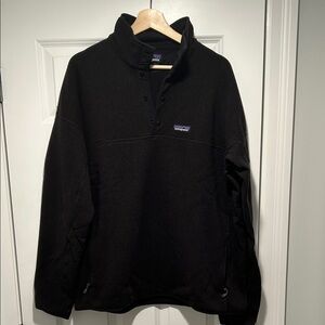 Patagonia Men's Black Fleece Sweater